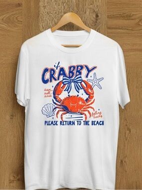 Beach Crab & Shells Coastal Ocean Casual Beachy Vibe Graphic T-Shirt